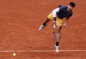 Alcaraz Eyeing History in French Open Final Against Zverev